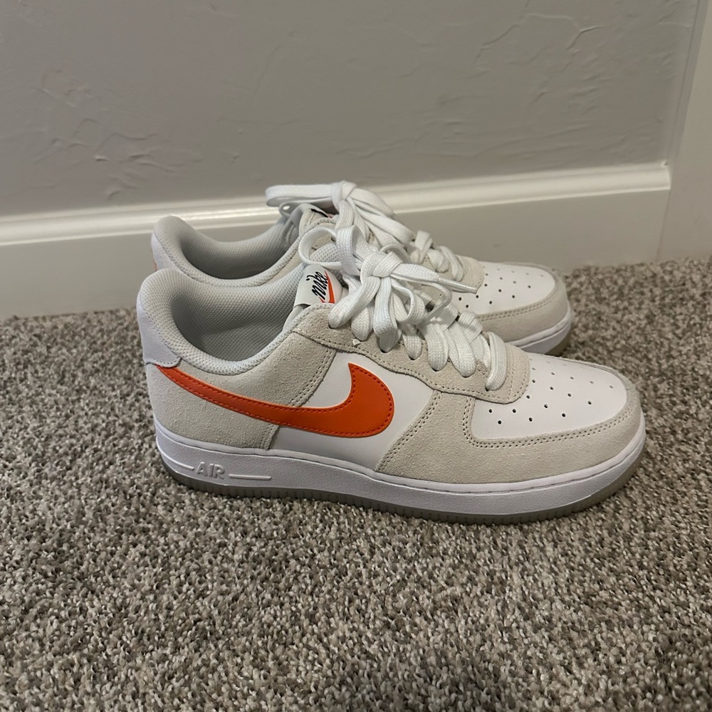 nike size 8.5 orange